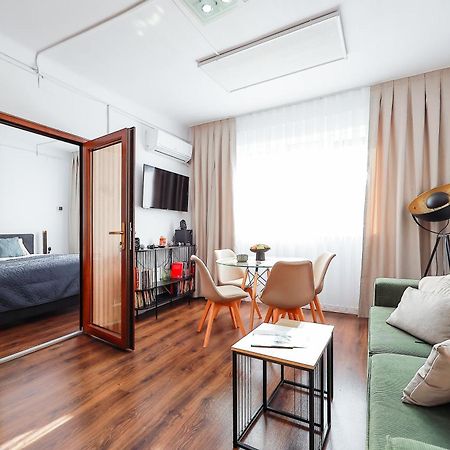 Oradea City Center Apartment Near Aquapark With Jacuzzi & Parking Exterior photo