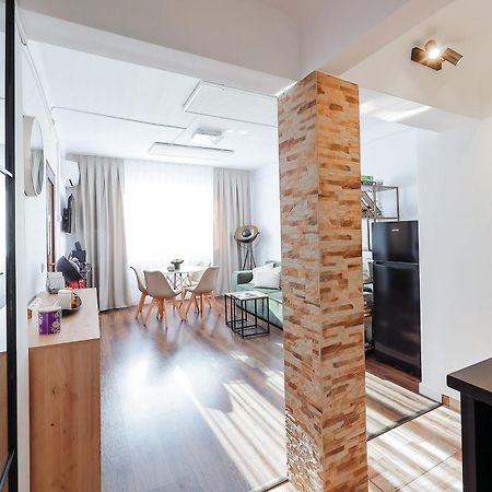 Oradea City Center Apartment Near Aquapark With Jacuzzi & Parking Exterior photo